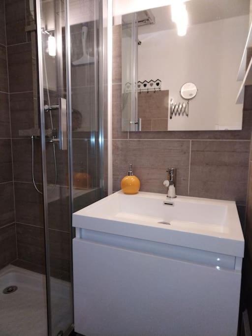 Appartement Dans Une Residence Calme Сен-Лари-Сулан Екстериор снимка