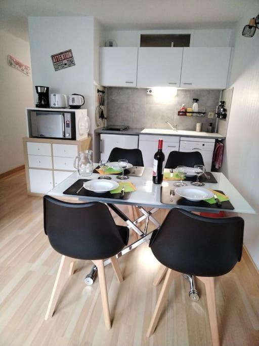 Appartement Dans Une Residence Calme Сен-Лари-Сулан Екстериор снимка